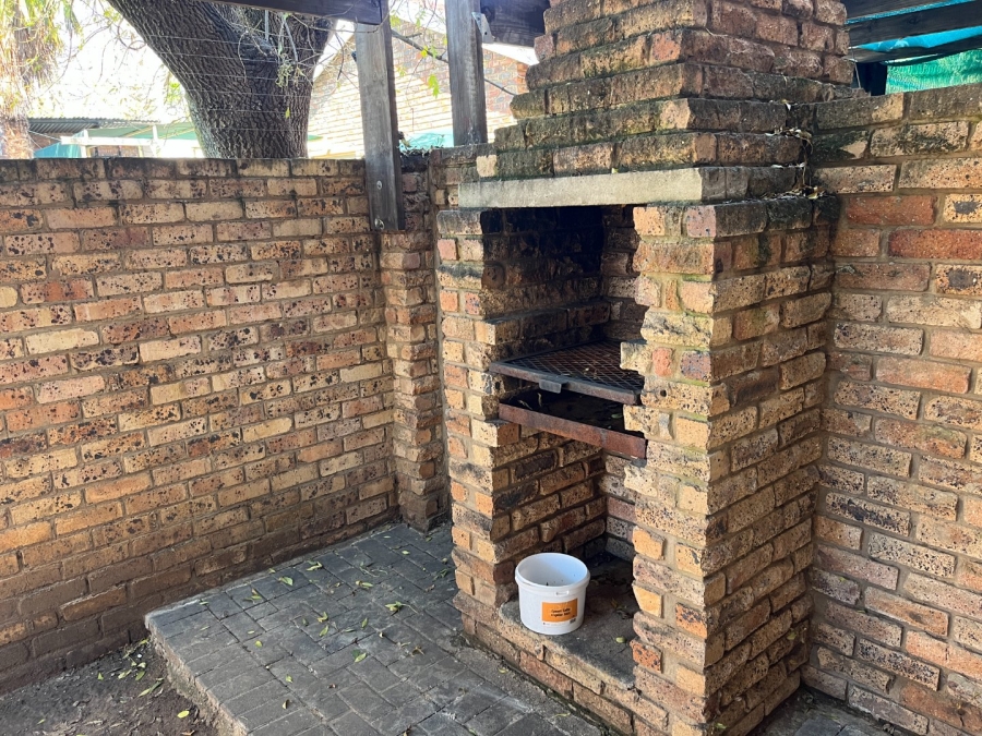 2 Bedroom Property for Sale in Potchefstroom South North West
